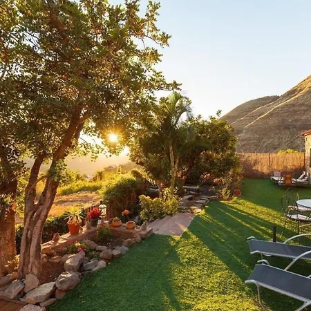 Komfortables Mit Privatem Pool Und Idealer Lage Im Naturpark Mit Naehe Zum * Agaete (Gran Canaria)